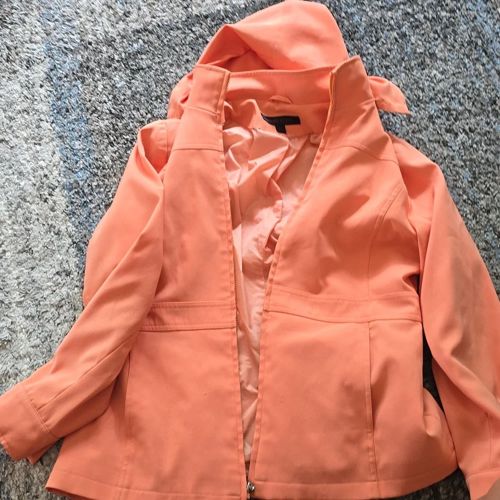 Women's jacket - Picture 1 of 3